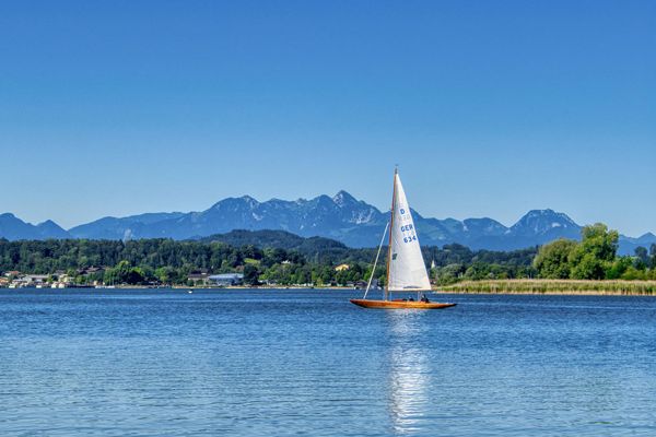 Segelboot auf dem See